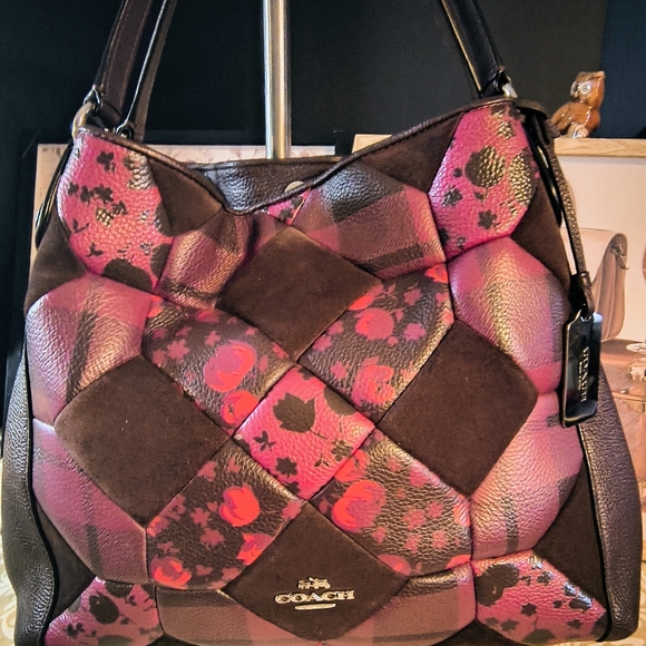 Coach Canyon Quilt Edie 31 Purple Oxblood Mixed Leathers G1592-3619 Like New - Picture 2 of 11